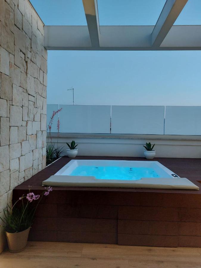 Sky Garden Locazione Turistica Apartment Полиняно а Маре Екстериор снимка