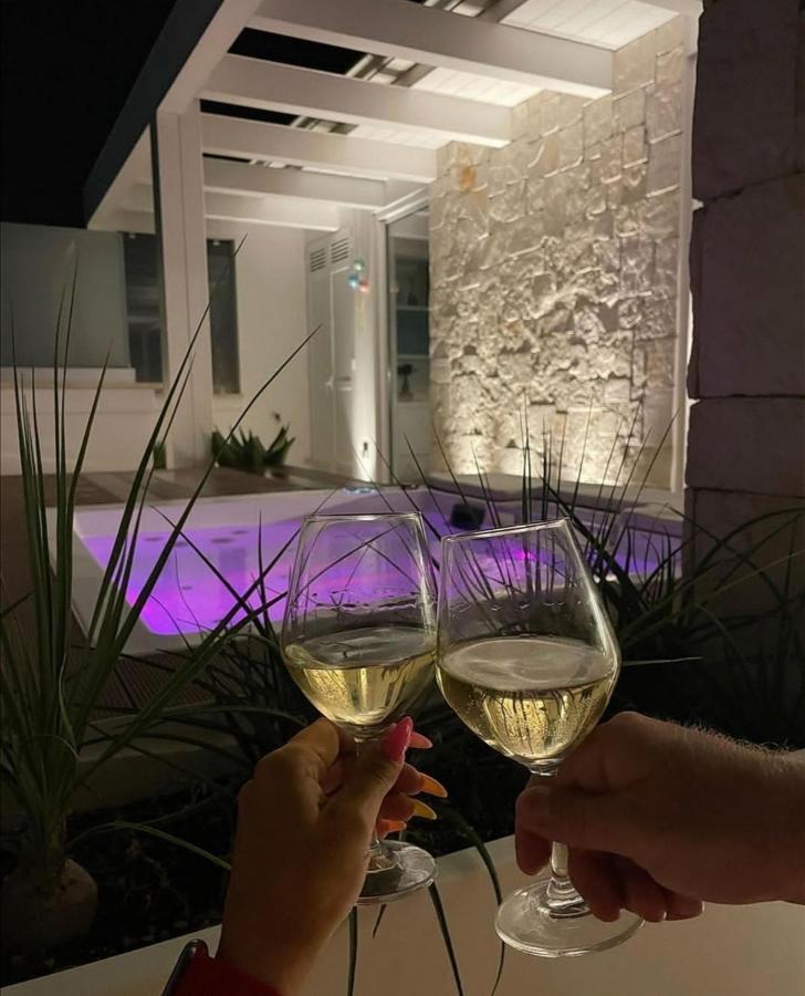 Sky Garden Locazione Turistica Apartment Полиняно а Маре Екстериор снимка